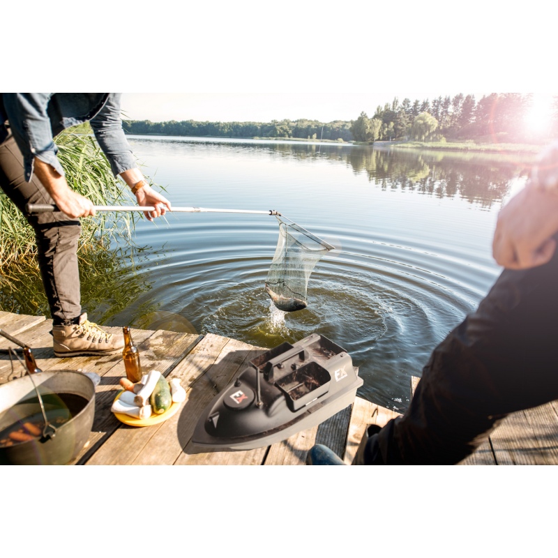 Barco de cebado LAGO XLEGEND