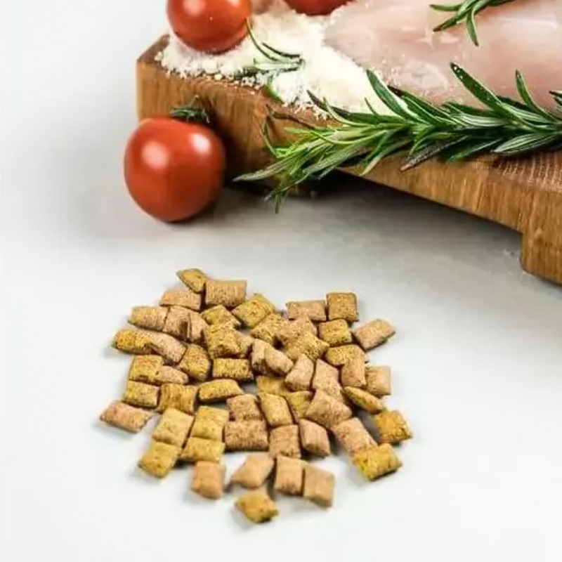 Savory Chicken & Cheese Snack for Cats